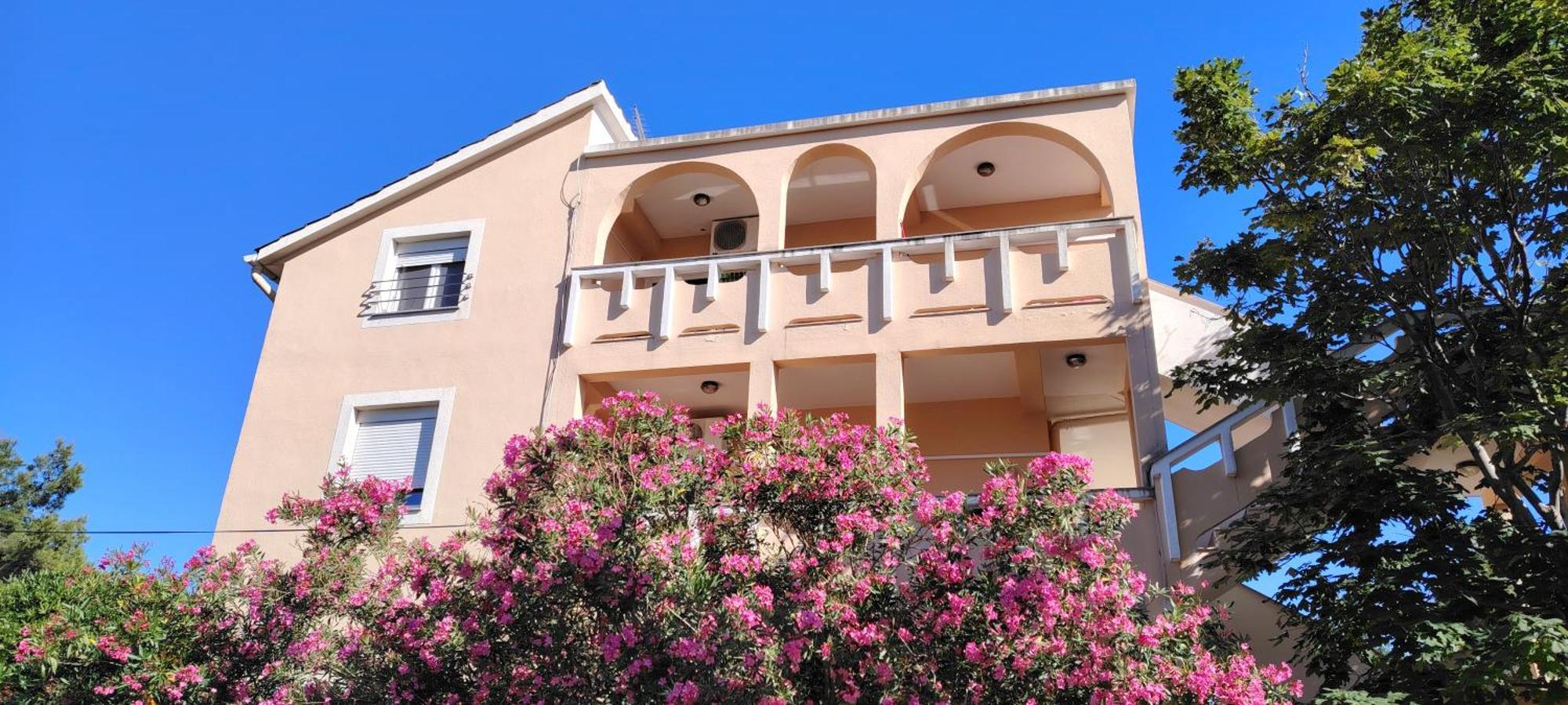 Apartments Eufemija Novalja Exterior foto